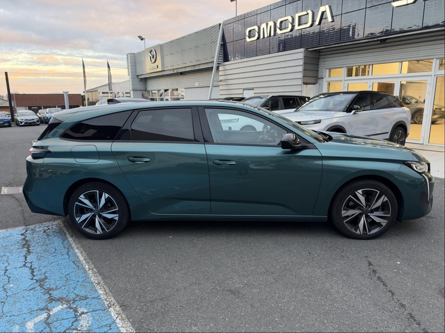 peugeot - Visuel 3